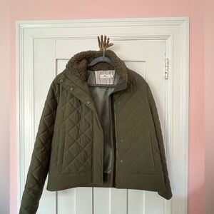 Vineyard Vines quilted jacket olive green size Medium